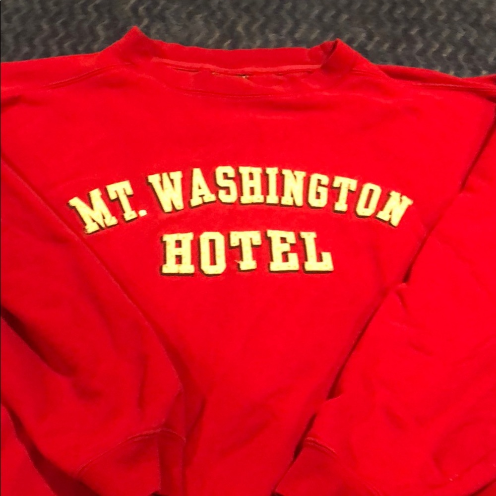 Mt. Washing Hotel Crew Neck